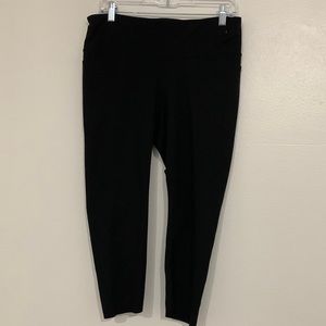 Gap Fit Women’s Cropped Athletic Leggings L Petite